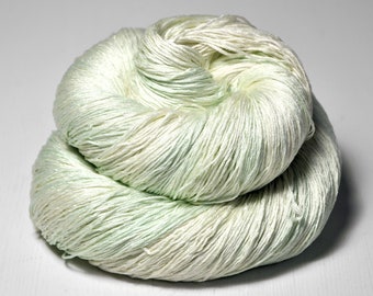 Fading scent of woodruff - Silk Lace Yarn - Hand Dyed Yarn - handgefärbte Seide - hand dyed silk lace yarn - DyeForYarn