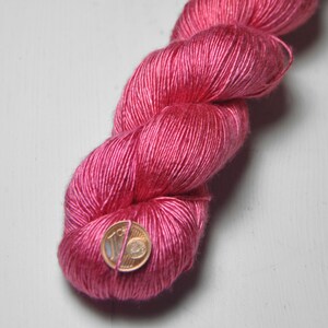 Pink Sunset Kitsch Cream Silk Fingering Yarn Hand Dyed Yarn handgefärbte Seide Garn handgefärbt DyeForYarn image 4