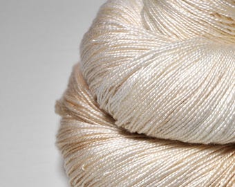 White peach sorbet - Silk / Merino Lace Yarn superwash - hand dyed - handgefärbt - DyeForYarn