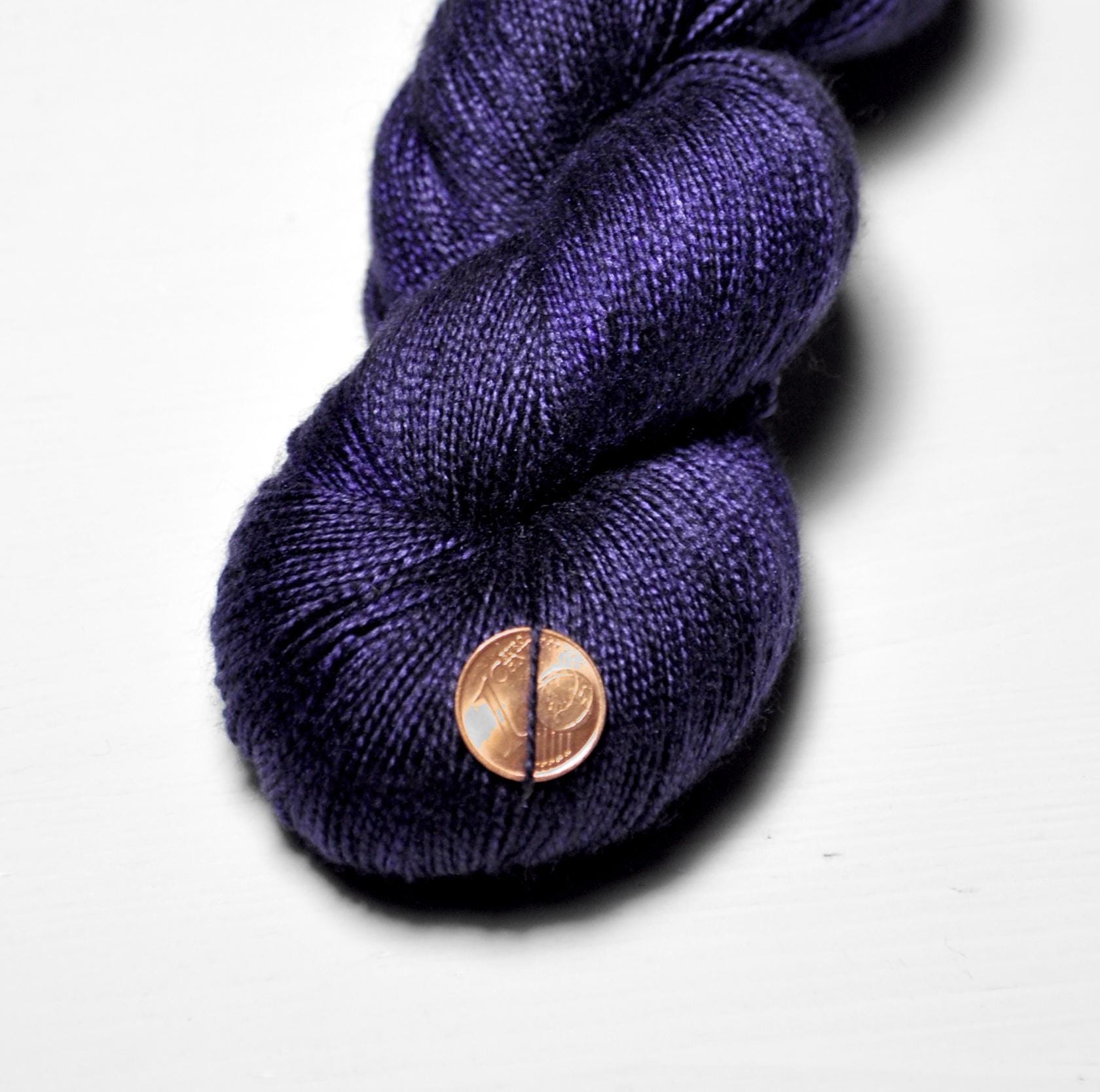Königin Der Nacht - Silk / Merino Lace Yarn Superwash - Hand Dyed