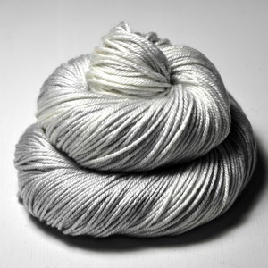 Silver ghost -  Silk / Merino DK Yarn superwash - Hand Dyed Yarn - handgefärbte Seide - DyeForYarn