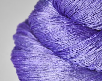 Periwinkle on its way to paradise - Silk Lace Yarn - Hand Dyed Yarn - handgefärbte Seide - handdyed silk lace yarn - DyeForYarn