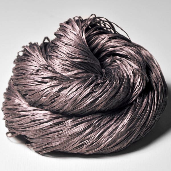 Dancing tree - Hand Dyed  Silk Tape Lace Yarn - Hand Dyed Yarn - handgefärbte Seide  - Garn handgefärbt – DyeForYarn