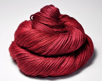 Blood queen - Silk / Merino DK Yarn superwash - Hand Dyed Yarn - handgefärbte Seide  - Garn handgefärbt - DyeForYarn