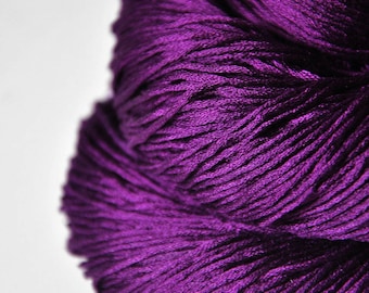 Poisoned by love - Silk Fingering Yarn - Purple Hand Dyed Yarn - handgefärbte Seide - Garn handgefärbt - DyeForYarn