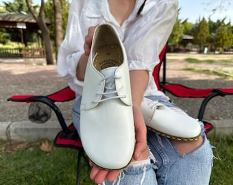 Handmade White Leather Oxford Barefoot Shoes: Ergonomic Minimalist Design