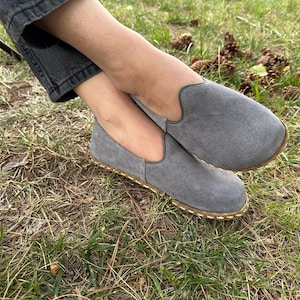 Earting Handmade Suede Gray Leather Barefoot Shoes: Wide Toe, Minimalist Yemeni Style