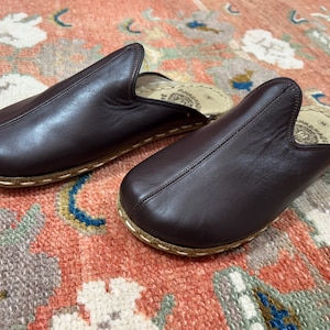 Barefoot Leather Handmade Earting Brown Slippers for Men – Natural Healthy, Wide Toe, Grounding, Breathable, Minimalist Comfortable Slippers