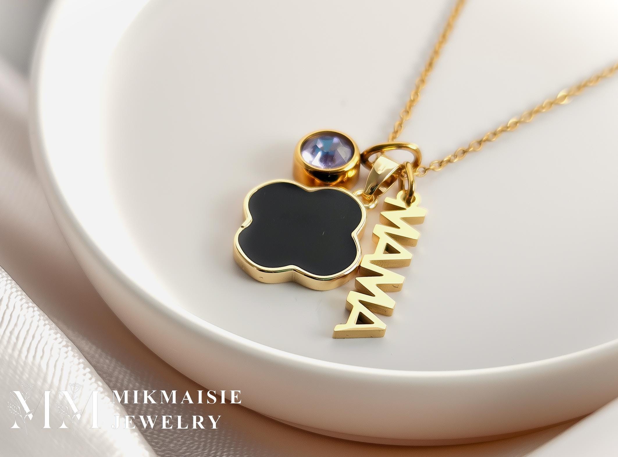 18K Gold Personalized Mama Necklace With Black Onyx Clover