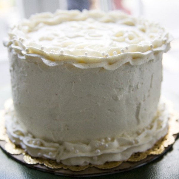 Earl Grey Cake with Honey Vanilla Cream