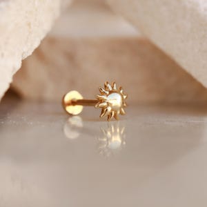 14K Real Gold Sun Tragus Piercing - Tiny Sun Stud Earrings - Real Gold Cartilage Piercing - Dainty Helix Piercing - Gift for Women