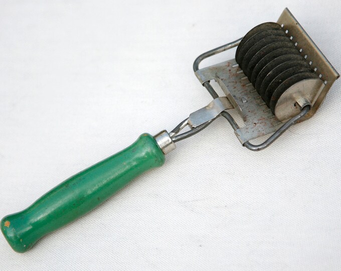 Vintage Pasta Cutter With Green Wood Handle Etsy
