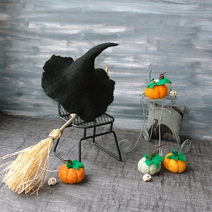 MH Hexenhut, Filz schwarzer Monster Puppenhut, Halloween Accessoire, MH Doll Halloween Kostüm, Puppenhaus Miniatur