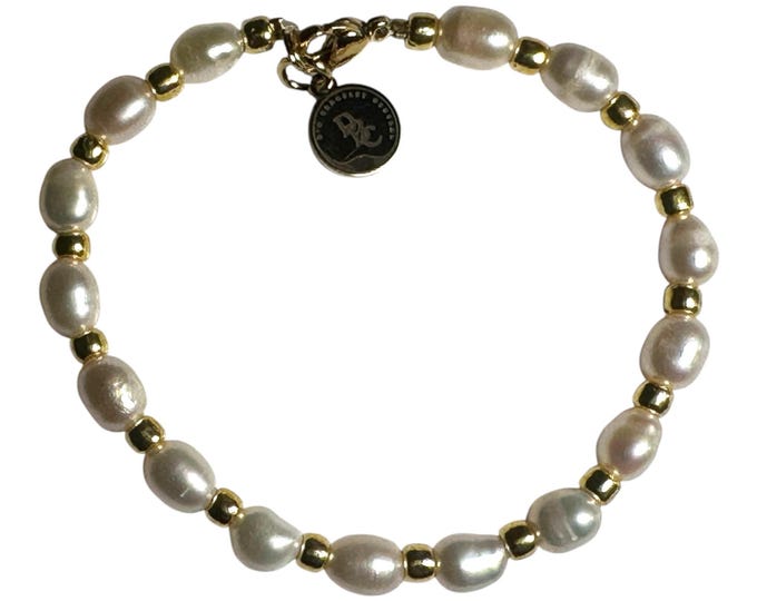 Luminous Pearl & Gold Beaded Bracelet