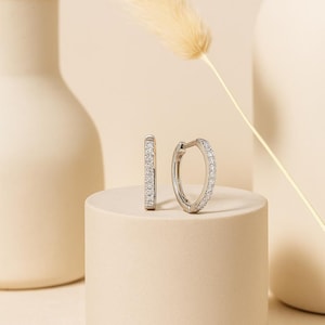 Orecchini a cerchio in argento sterling CZ