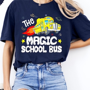 Camiseta del Autobús Mágico, camiseta retro de dibujos animados, camiseta gráfica "Despegue del Autobús Escolar", camiseta de regreso a clases, regalo divertido para maestros, temática espacial