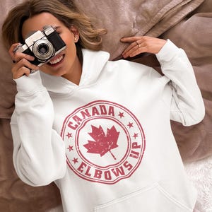Canada Elbows Up T-Shirt, Vintage Distressed Maple Leaf Hodie, Canadian Pride Shirt, Retro Canada Graphic Tee, Gift For Canada Lovers
