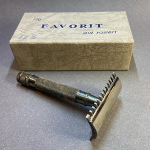 Vintage Swiss FAVORIT Safety Razor: Open Comb DE Razor with Box