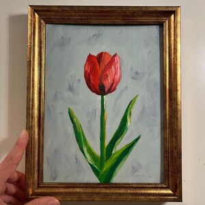 Pintura al óleo original de tulipán con fondo gris, sin marco o con marco dorado, de Lifewingsart, regalo de arte mural.