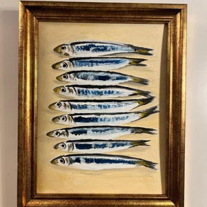 Pintura al óleo original de sardina con fondo beige, sin marco o con marco dorado, de Lifewingsart, regalo de arte mural.