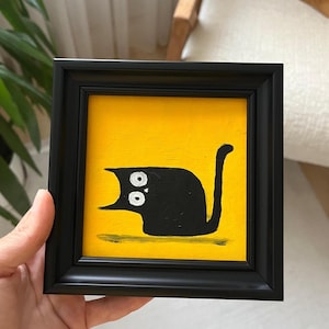 Peinture à l'huile originale de chat confus avec un fond jaune, petite taille sans cadre/photo avec cadre doré ou noir par Lifewingsart, cadeau d'art mural