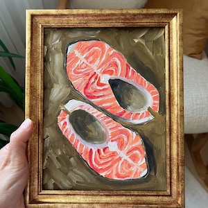 Pintura al óleo de rodajas de salmón sobre fondo marrón / Arte mural de mariscos / Sin marco o con marco dorado / Decoración de cocina / de Lifewingsart