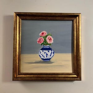 Pintura al óleo original de flores de colores con jarrón azul sobre fondo gris, sin marco o con marco dorado de Lifewingsart, regalo de arte mural.