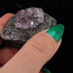 カルール産フラワーアメジスト（母岩付き）｜インド｜ロゼット結晶成長