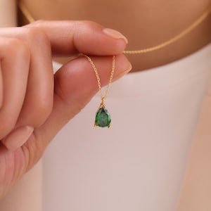 Pear Tiny Teardrop Pendant, Teardrop Birthstone Necklace, Dainty Birthstone Pendant, Dainty Heart Birthstone Charm, Best Gift for Mom