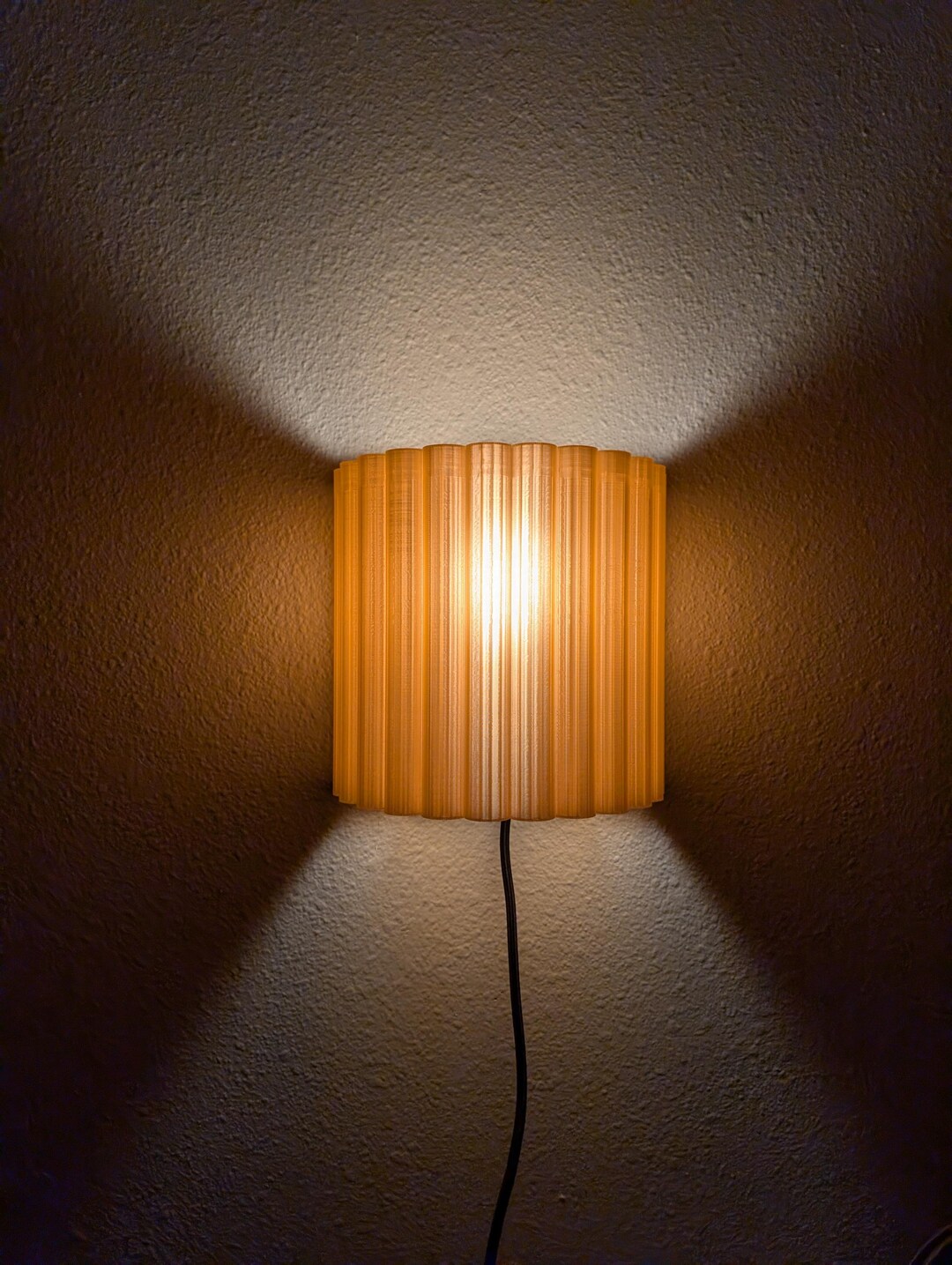 Wavey Plug-in Wall Sconce - Wall Mounted Light