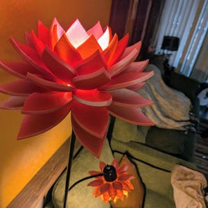 Lotus Lamp/Floor Lamp/Two bulbs/Statement Light