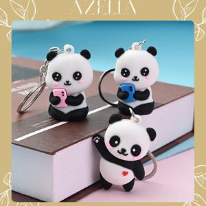 Lindo llavero de panda, llavero de animal kawaii, divertido dije de bolso de dibujos animados, adorable regalo de panda, llavero de PVC suave, llavero moderno para amantes de los pandas.