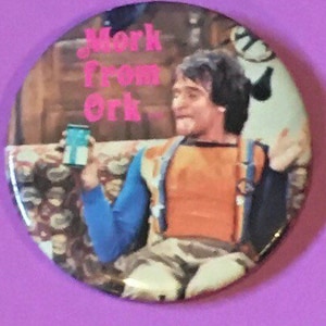 Mork & Mindy Button Pin