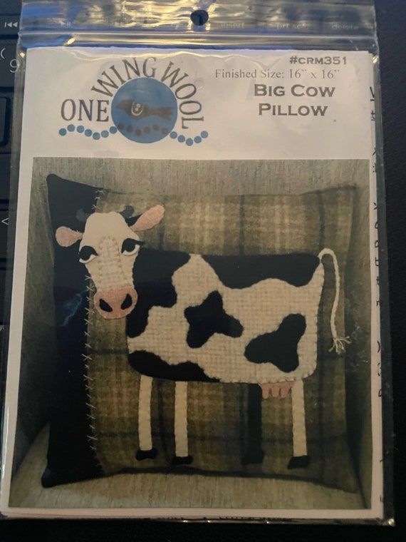 Big Cow Pillow Wool Pattern