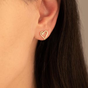 Heart Jewelry Gift, Bridesmaid Gift, Minimalist Gold Heart Earring, Summer Fashion, Best Friend Gift, Heart Dainty Stud Earrings, Love Jewel
