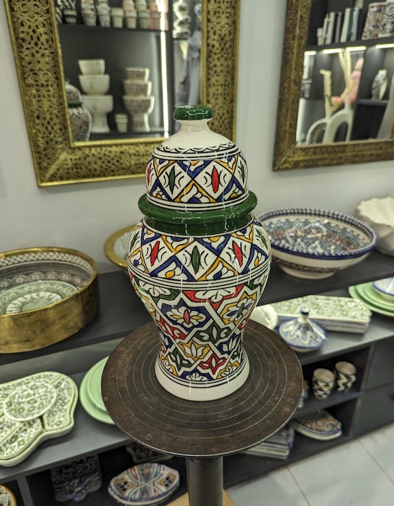 クリエイティブな陶器の花瓶、手描きのパターンの陶器の瓶、エスニック