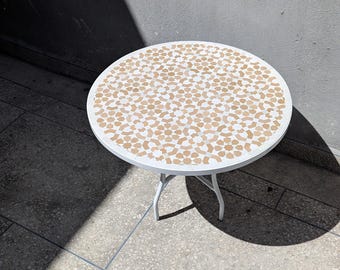 Marokkanischer Tisch mit Mosaikfliesen - Dekorativer Couchtisch mit handgefertigtem Wohnakzent