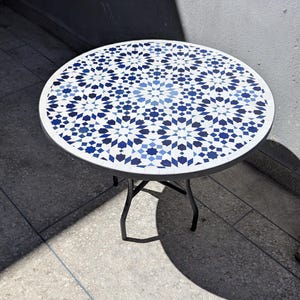 Mesa de mosaico zellige verde hecha a mano de estilo morisco: Mesa de azulejos de cerámica marroquí