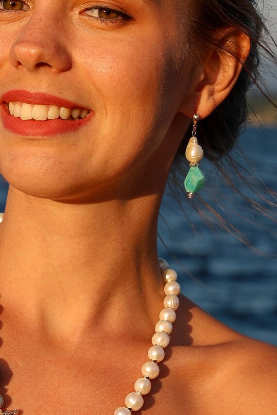 Baroque pearls earrings with raw amazonite