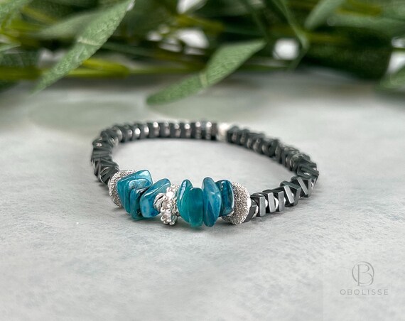 Strechy apatite bracelet with hematite
