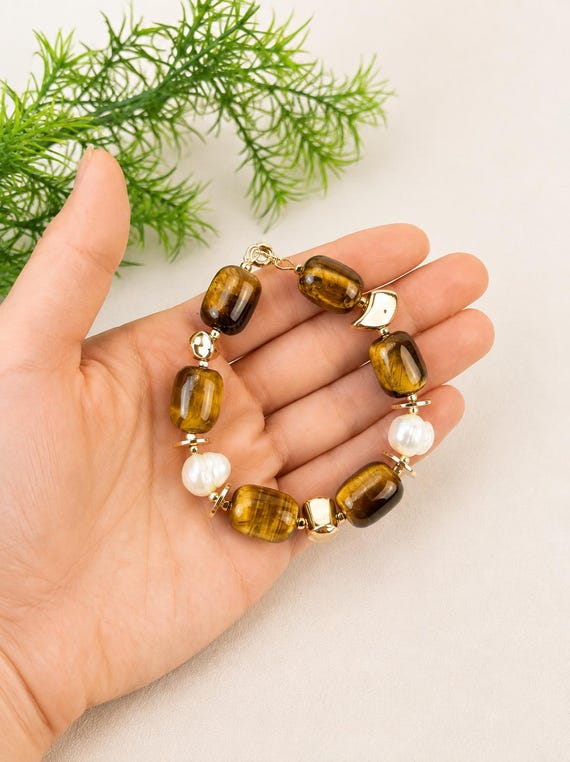 Chunky tiger eye and pearls   bracelet