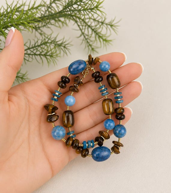 Bracelet or choker with apatite and tiger eye.