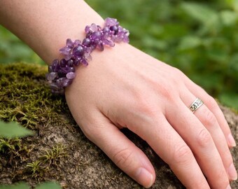 Minimalist Amethyst Bracelet • Purple Crystal Beaded Jewelry • Handmade Unisex Gift • Calming Stone