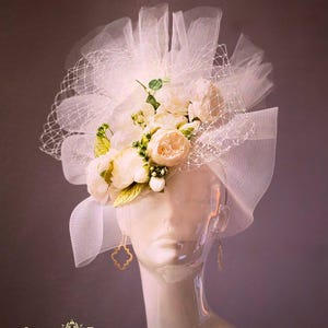 Kentucky Derby Hat, White Bridal Veil & Cream Fascinator Ruffled Crinoline Wedding Hat, French Cage Veiling, Rose Del Mar Hat, Royal Ascot