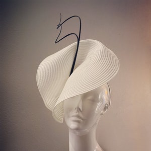 Kentucky Derby Hat Fascinator, Black and White Hat Royal Ascot Hat, Church Hat, Melbourne Cup Hat,Del Mar Opening Day Hat, Easter Fascinator