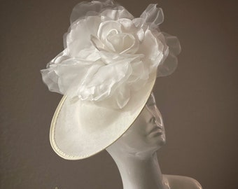 Kentucky Derby Hat, Bridal Fascinator, Mother of the Bride New Years Gala High Tea White Silk Hat Del Mar Royal Ascot Hat, Melbourne Cup