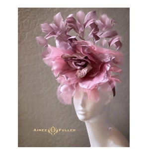 Himbeer Rosen Braut Fascinator, Seidenblume Kentucky Derby Hut, Nerz Lila Federn, Royal Ascot Hut, Osterhut, Melkenton Cup Hüte
