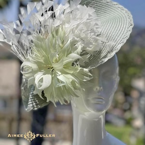 Kentucky Derby Hat Fascinator, Sage Green Off White Cream Feather Burst Hat, Royal Ascot Fascinator, Melbourne Cup Fascinator, Del Mar Races