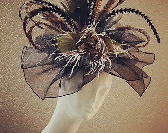 Kentucky Derby Hat, Black and Gold Fascinator, Gold Peony  display picture 1