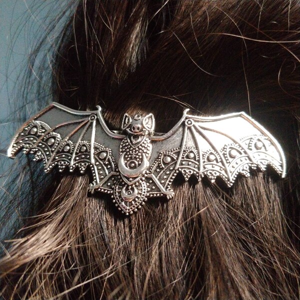 Barrette en poils de chauve-souris - pince à cheveux gothique victoriana